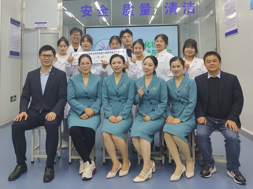 技精于勤，榮光綻放——我校在2021年全國職業(yè)院校技能大賽教學(xué)能力比賽中榮獲化妝品技術(shù)開發(fā)二等獎